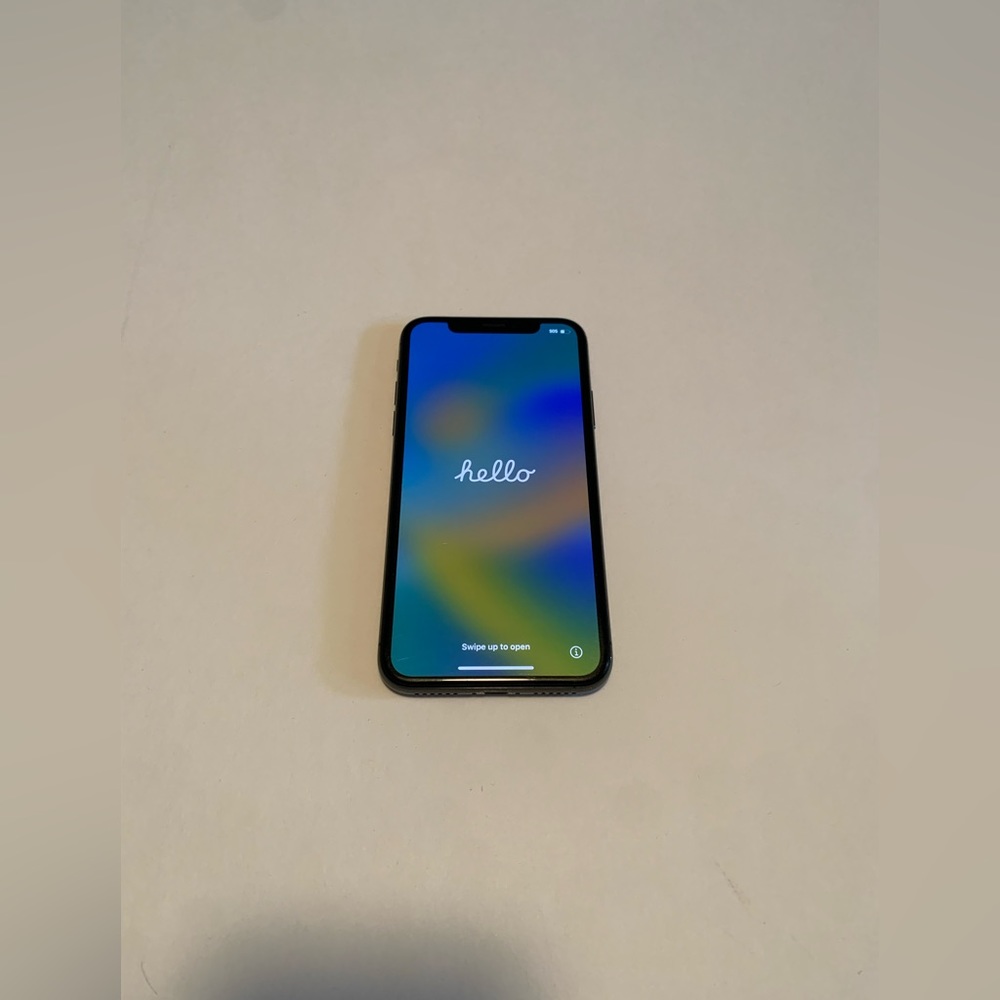 Apple iPhone X - 256GB - Space Gray (Unlocked) A1865 (CDMA + GSM)